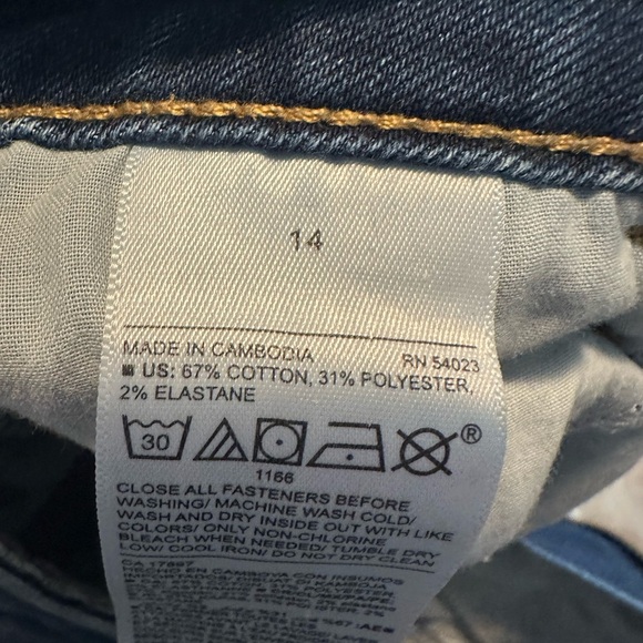 Old Navy Blue Straight Leg Jeans with Distressed Detail - Picture 5 of 6